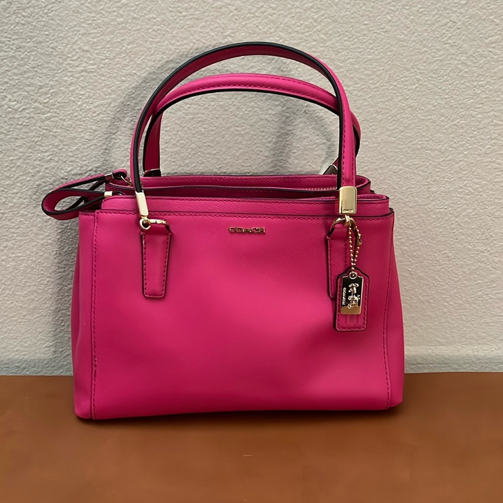 Authentic COACH bag w/Removable Cross body adjustable strap*  *NEW* Without Tags